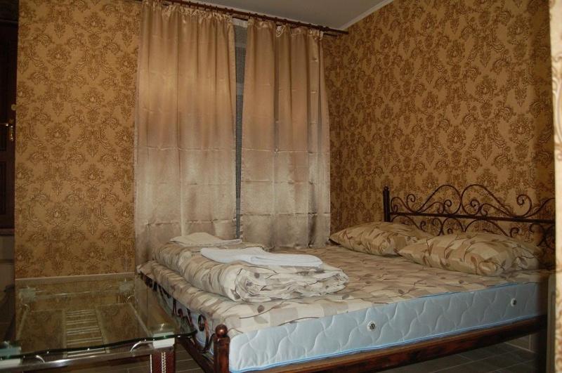 Apartment On Stepana Bandery 37 Постійне Електропостачання リヴィウ エクステリア 写真